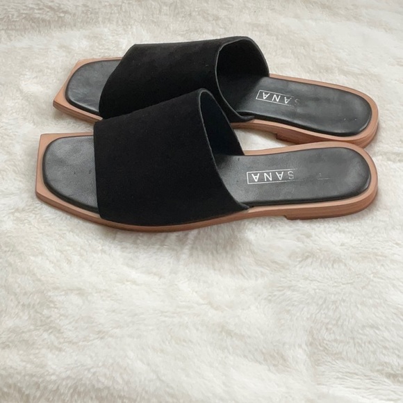 Solsana slide 10 fits like an 8.5 - Picture 2 of 5